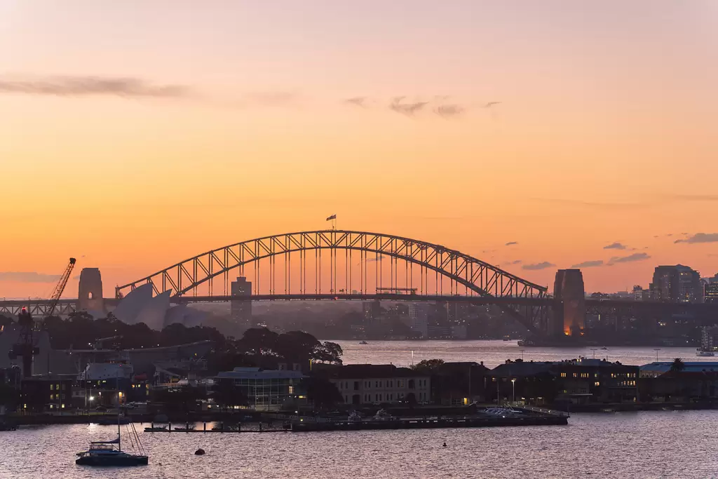 4A/13-15 Thornton Street, Darling Point Auction by Sydney Sotheby's International Realty