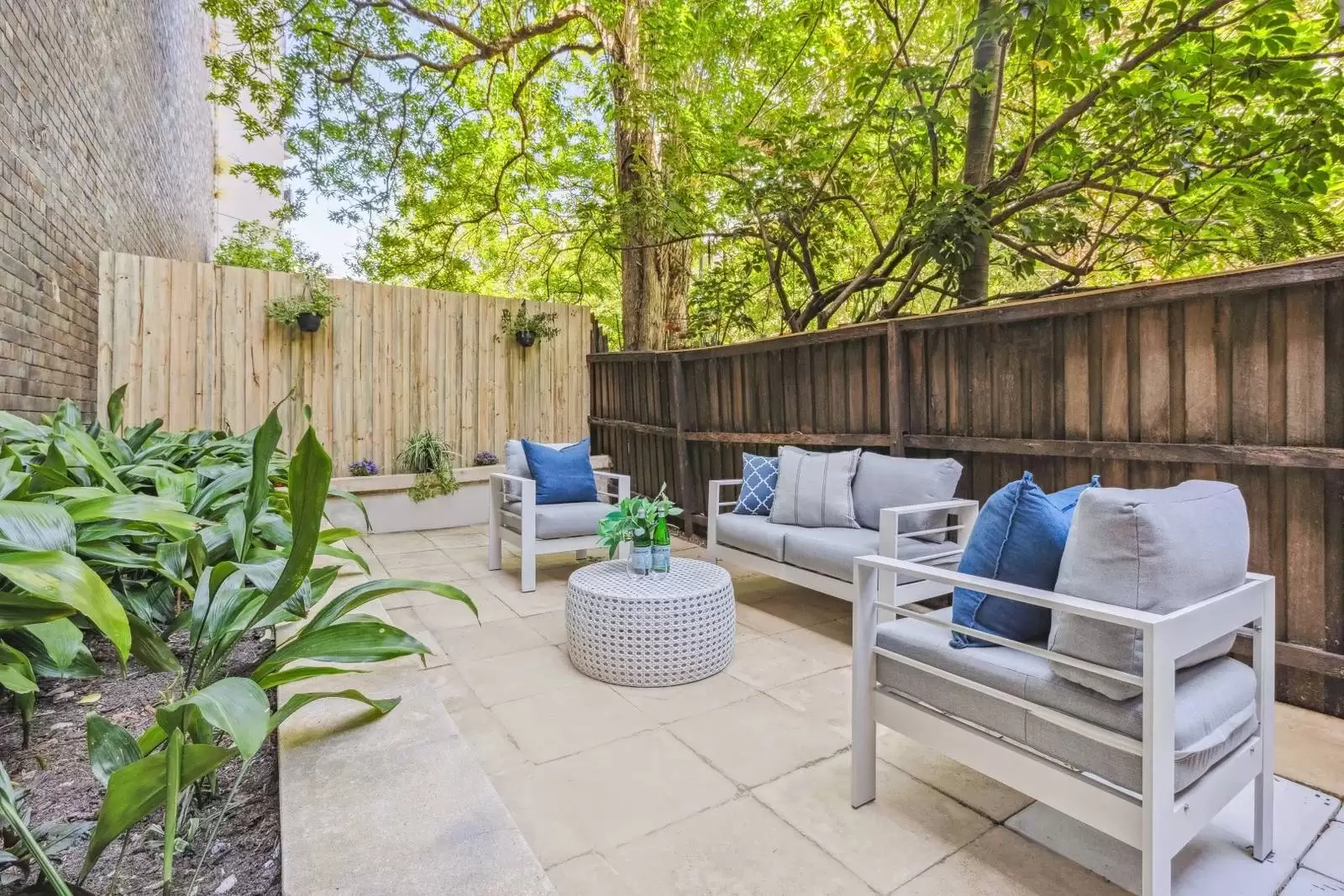 14 Pyrmont Street, Pyrmont Leased by Sydney Sotheby's International Realty - image 2