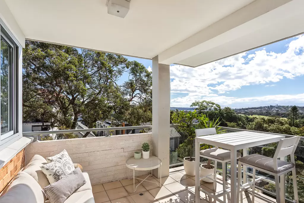 8/28-30 Simpson Street, Bondi Beach Sold by Sydney Sotheby's International Realty