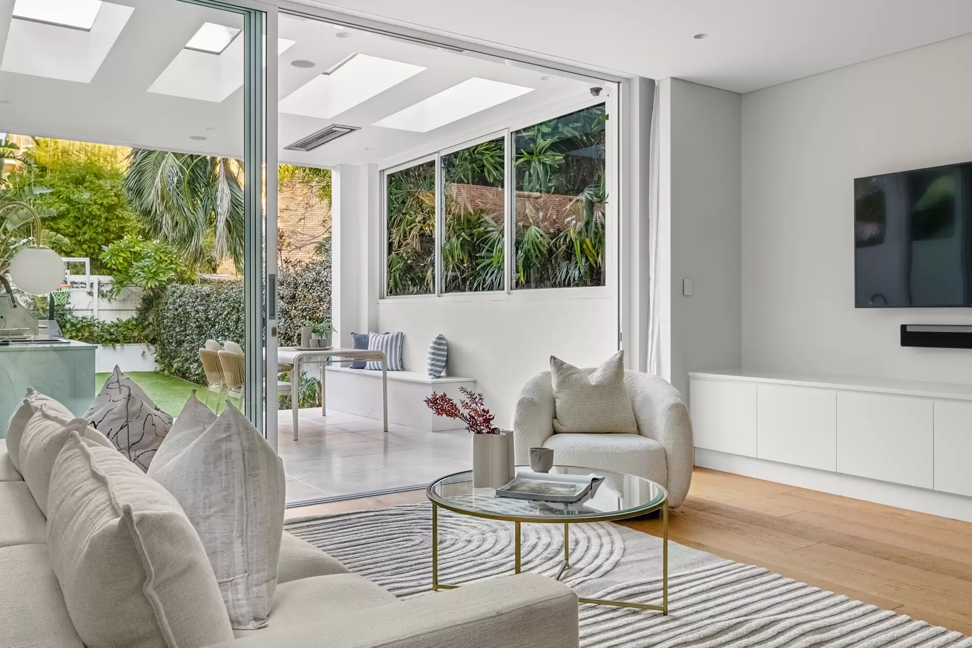 133 Mount Street, Coogee Sold by Sydney Sotheby's International Realty - image 3