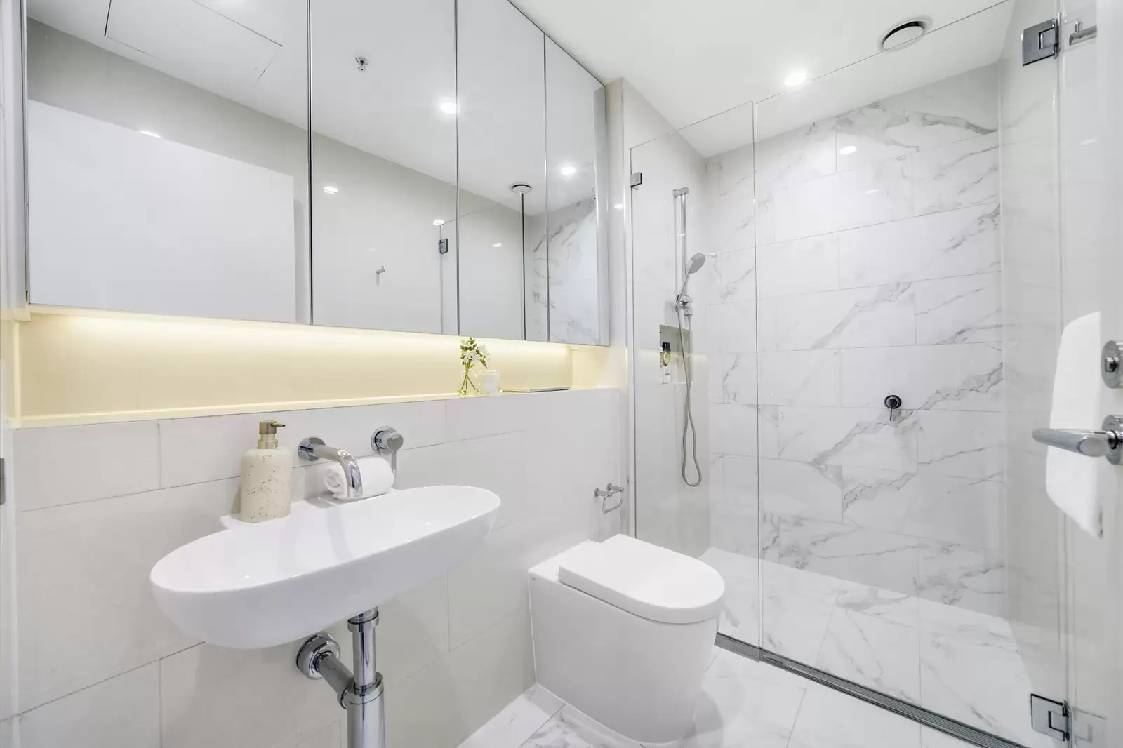 601/350 Oxford Street, Bondi Junction For Sale by Sydney Sotheby's International Realty - image 8