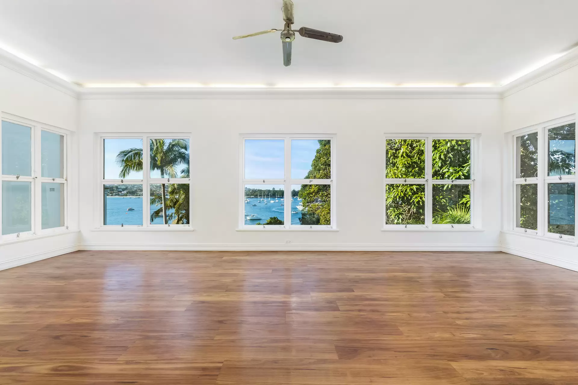 31 Wunulla Road, Point Piper Sold by Sydney Sotheby's International Realty - image 1