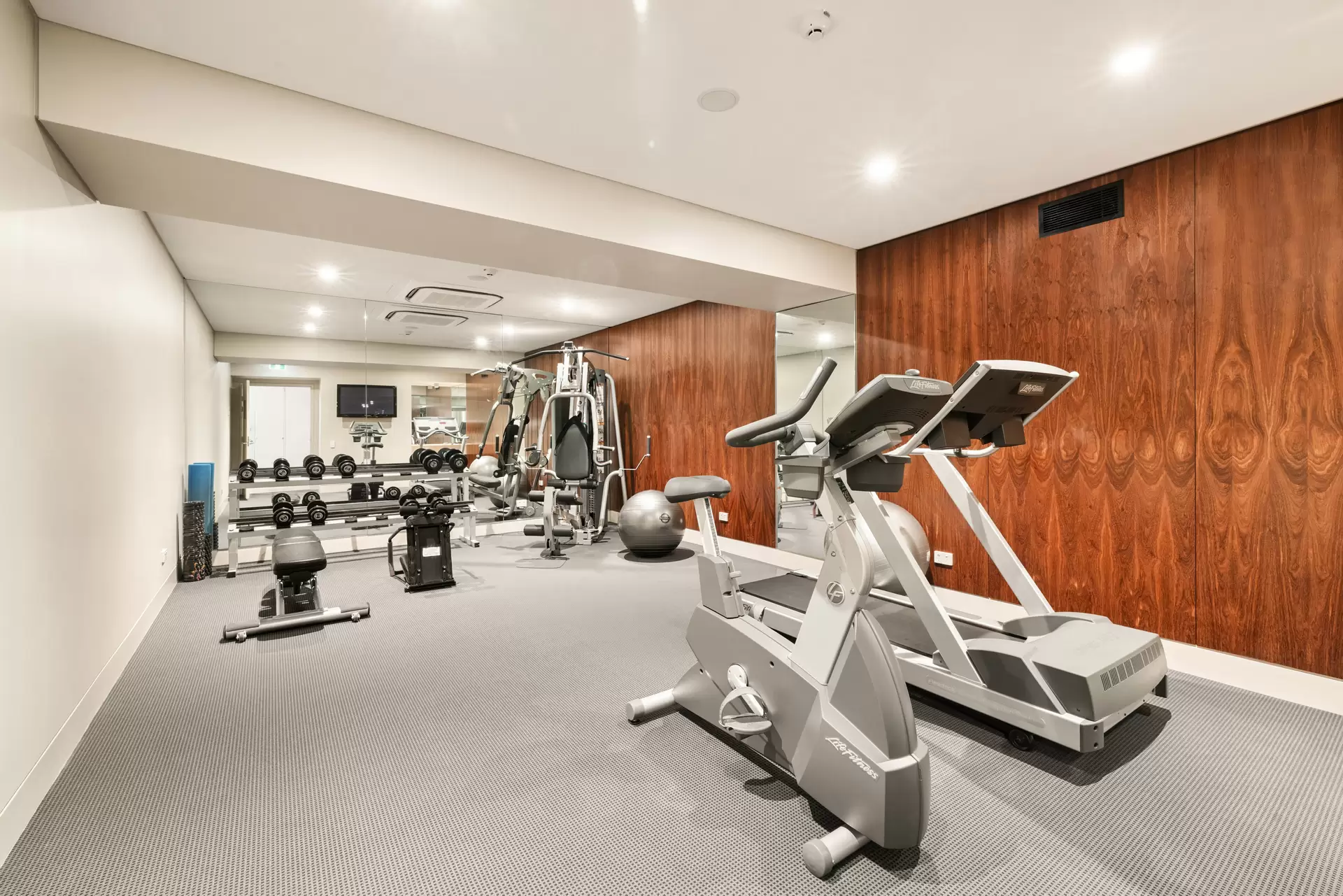 1/53 New Beach Road, Darling Point For Sale by Sydney Sotheby's International Realty - image 1
