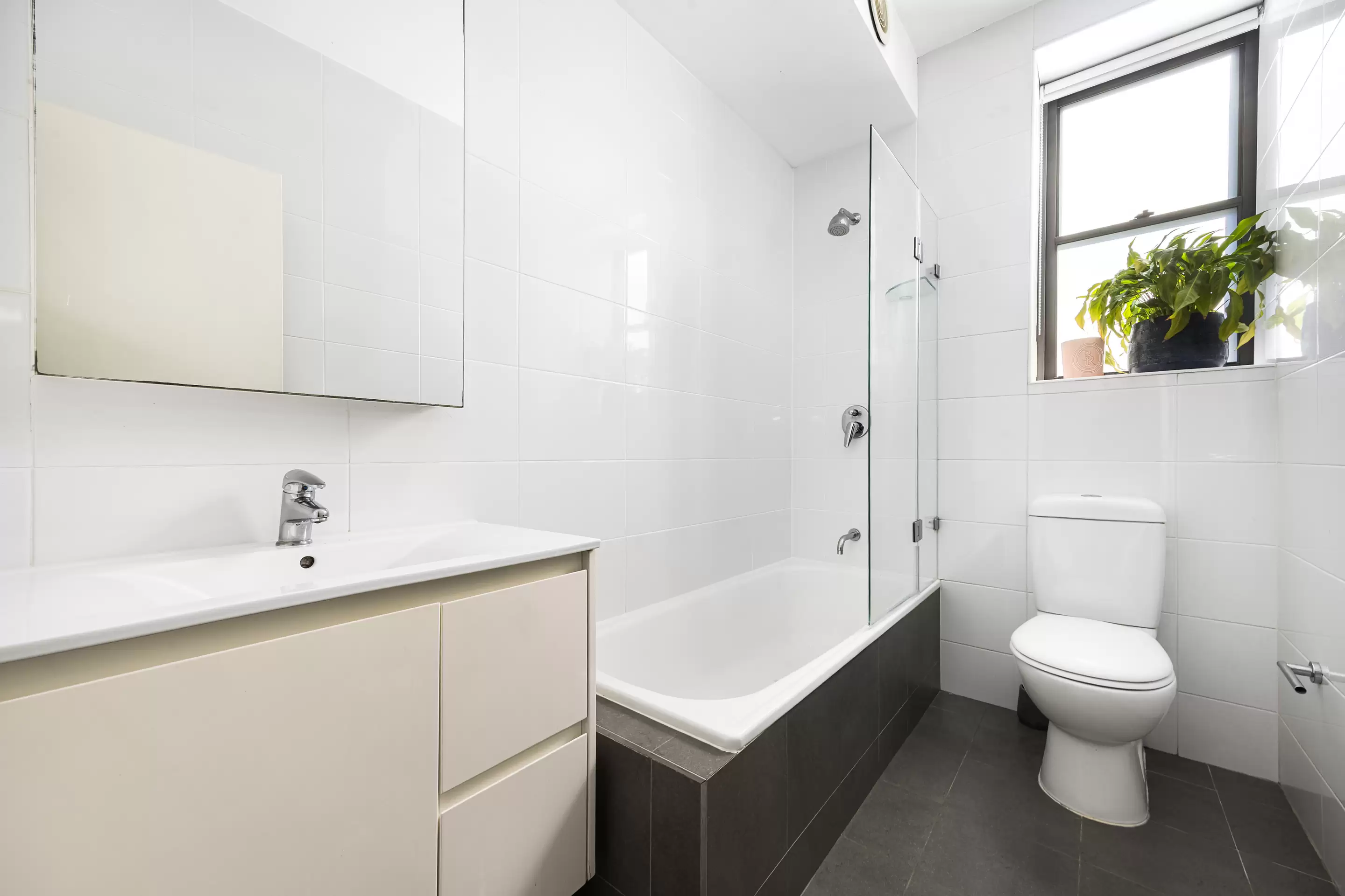 1/171-173 Carrington Road (Access Via Carrington Lane), Coogee Sold by Sydney Sotheby's International Realty - image 6