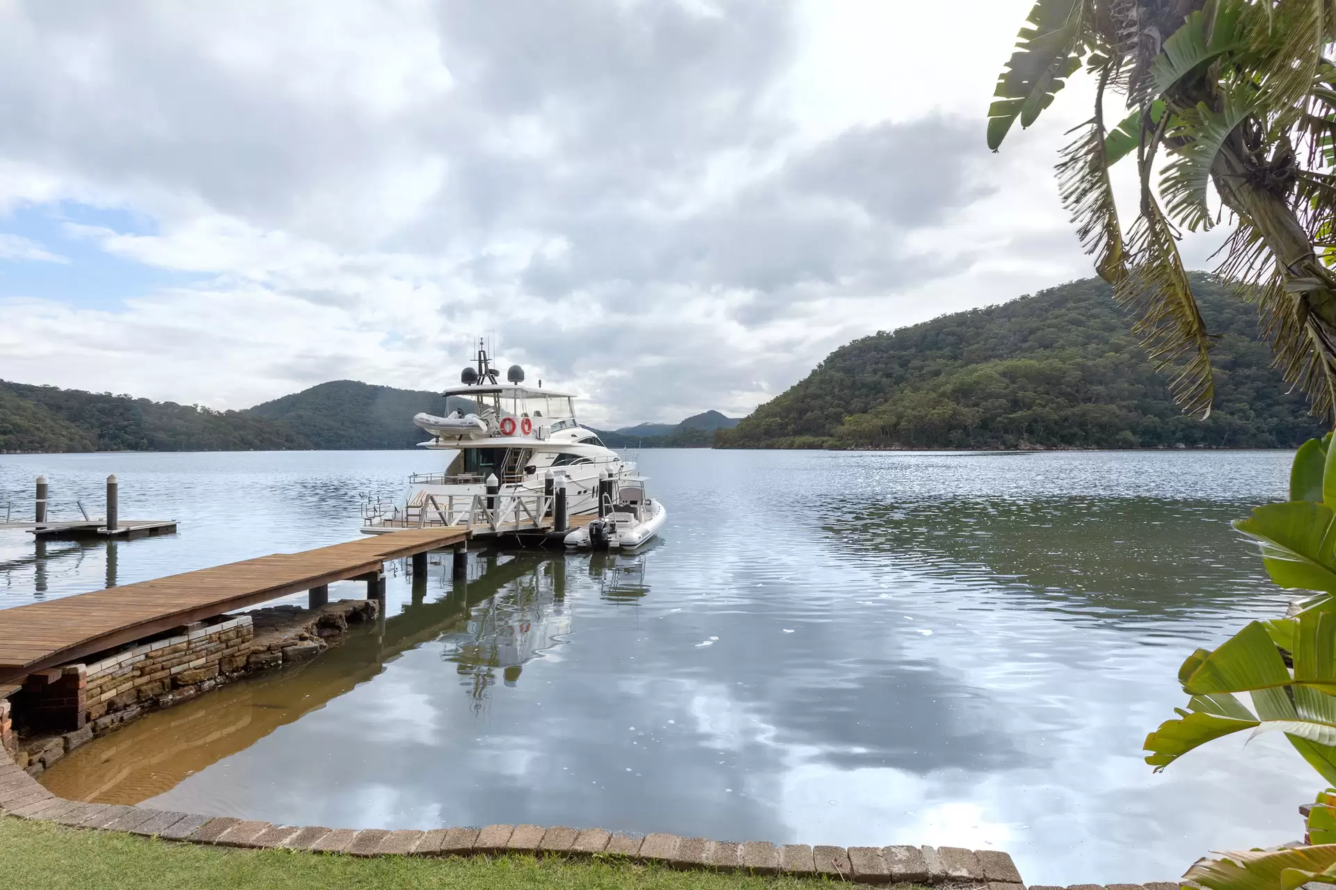 24 & 25 Coba Point, Berowra Waters For Sale by Sydney Sotheby's International Realty - image 1