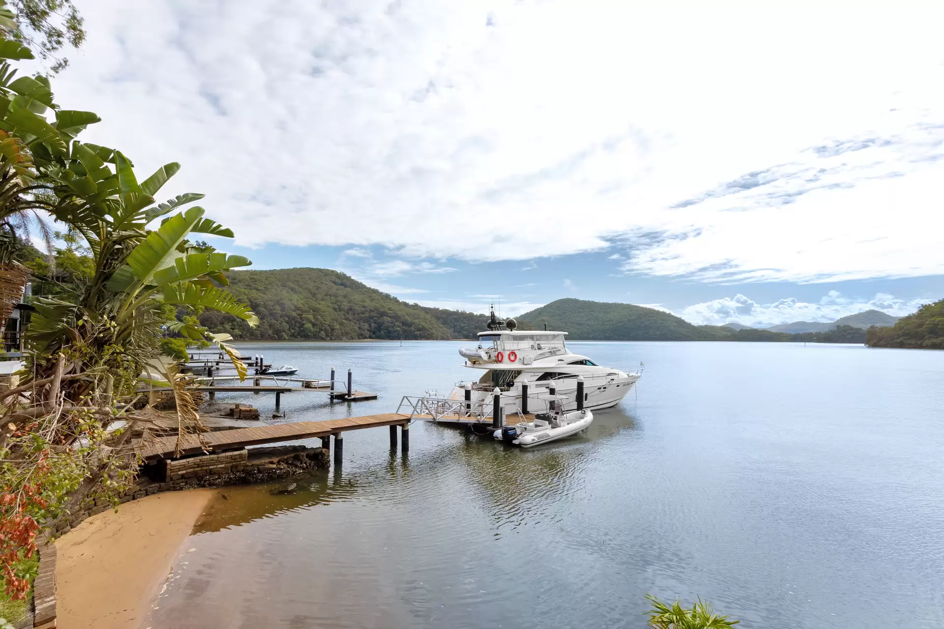 24 & 25 Coba Point, Berowra Waters For Sale by Sydney Sotheby's International Realty - image 1