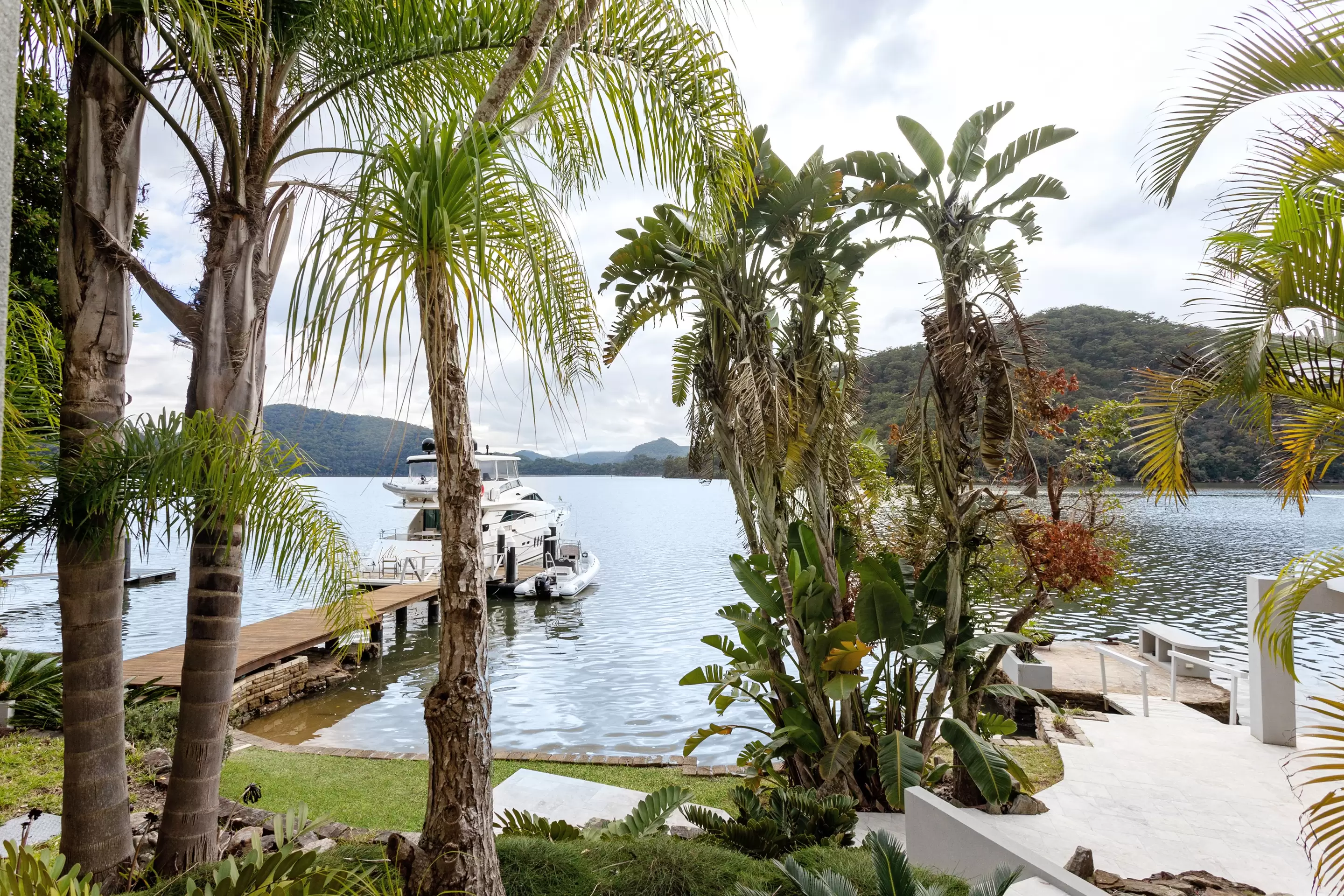 24 & 25 Coba Point, Berowra Waters For Sale by Sydney Sotheby's International Realty - image 3