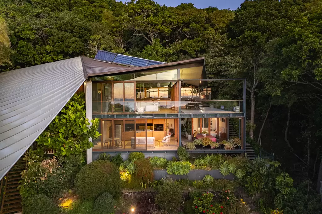 59 Brownell Drive, Byron Bay For Sale by Sydney Sotheby's International Realty