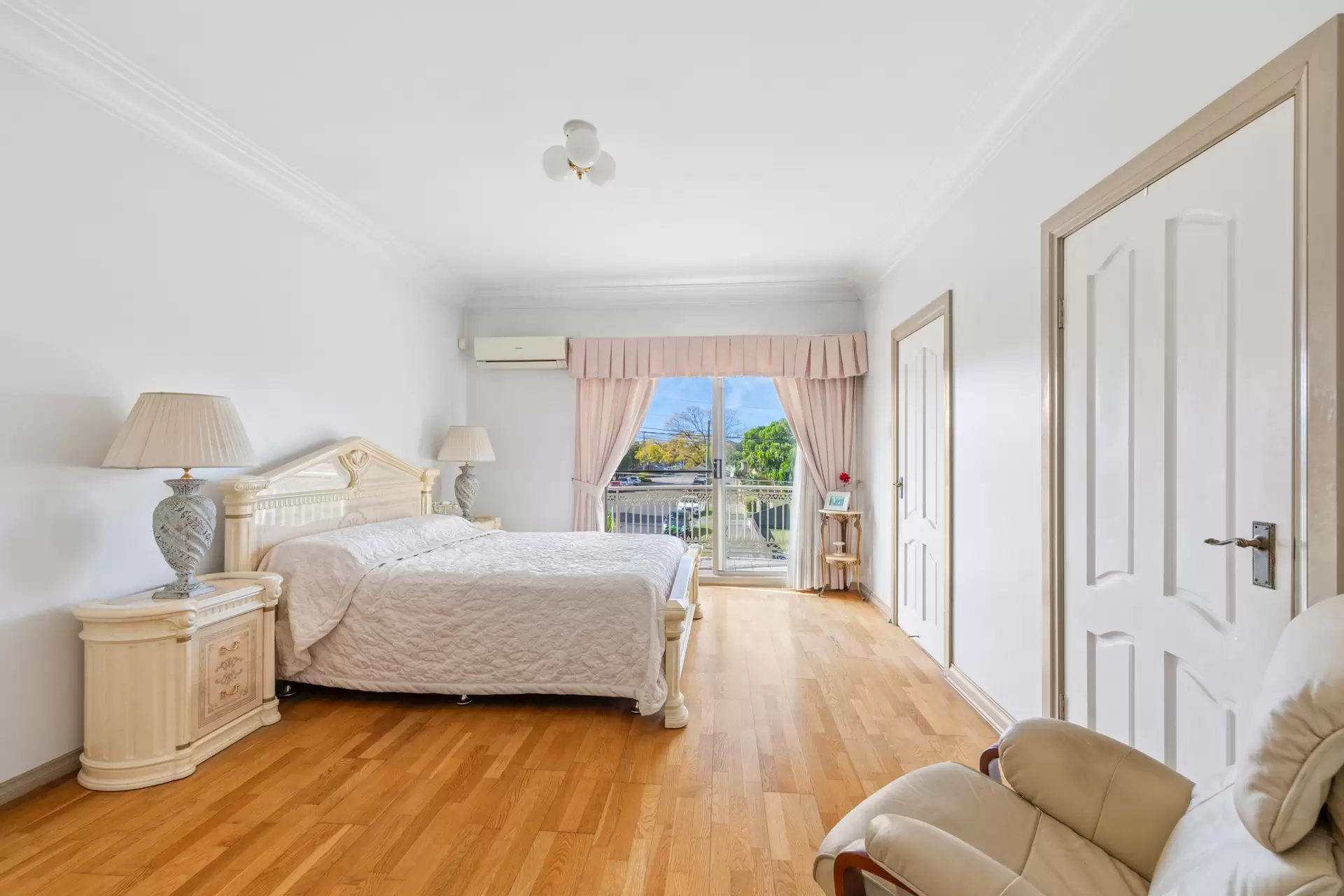 44 Middlemiss Street, Mascot For Sale by Sydney Sotheby's International Realty - image 7