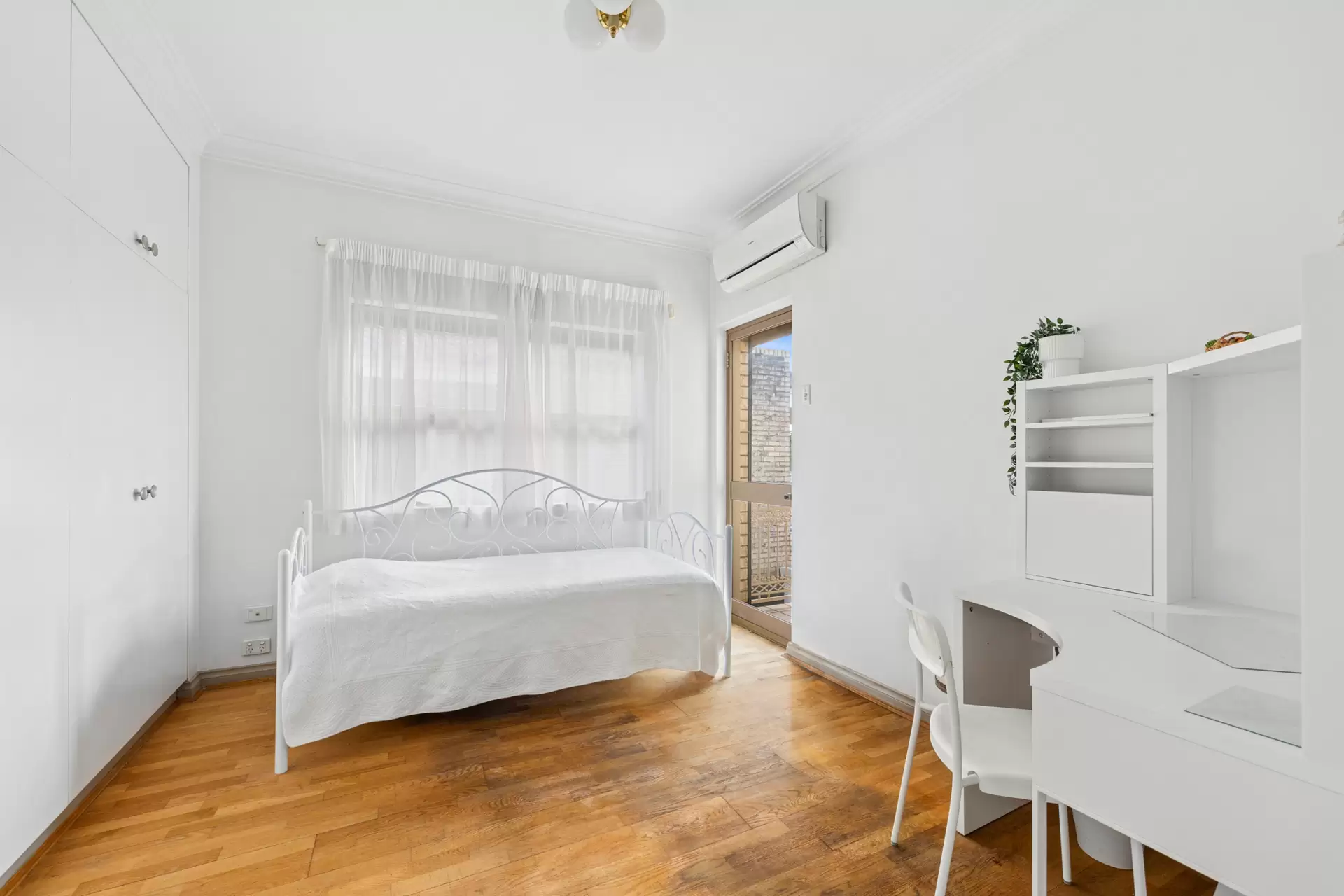44 Middlemiss Street, Mascot For Sale by Sydney Sotheby's International Realty - image 11