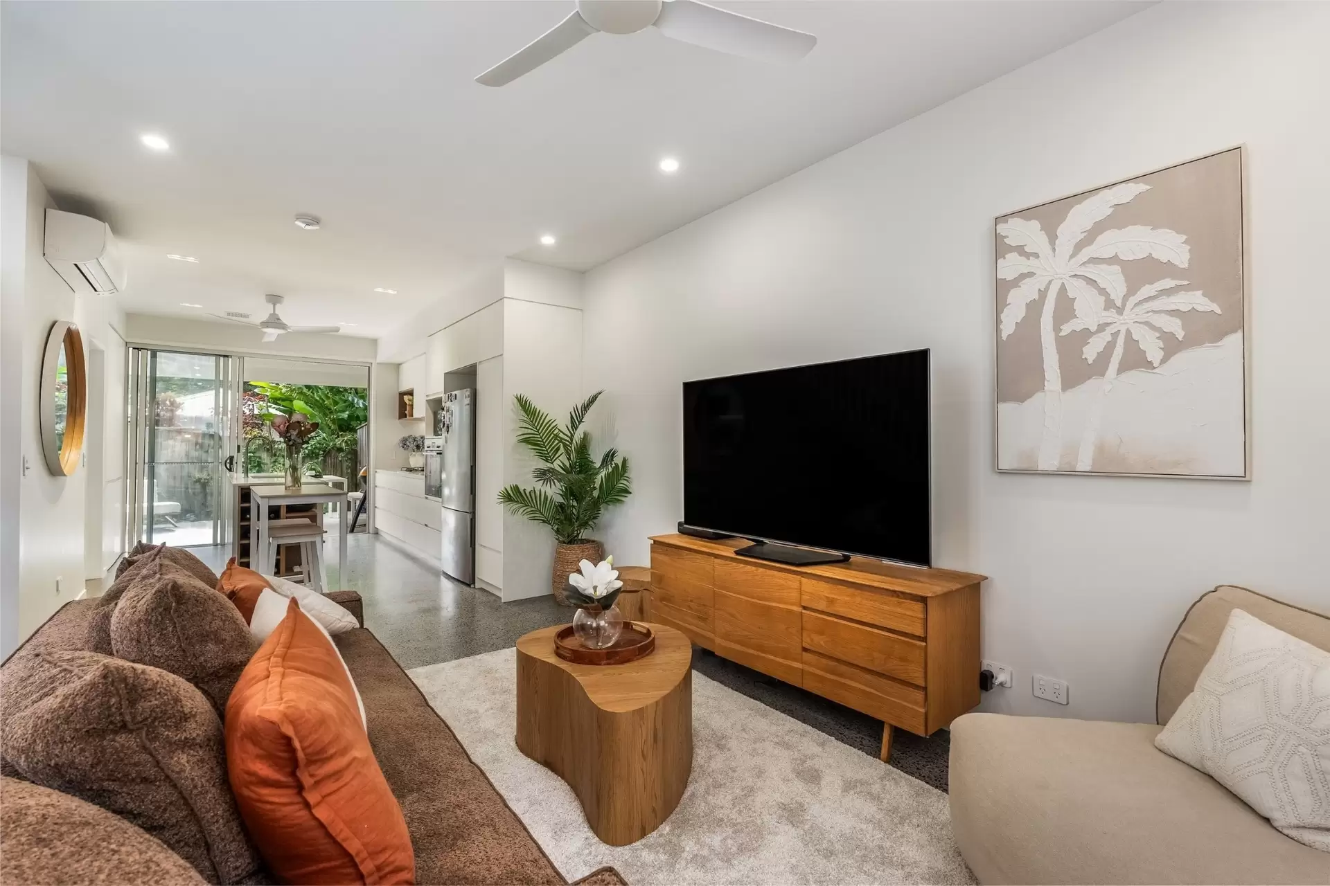 2/113 Paterson Street, Byron Bay Sold by Sydney Sotheby's International Realty - image 2