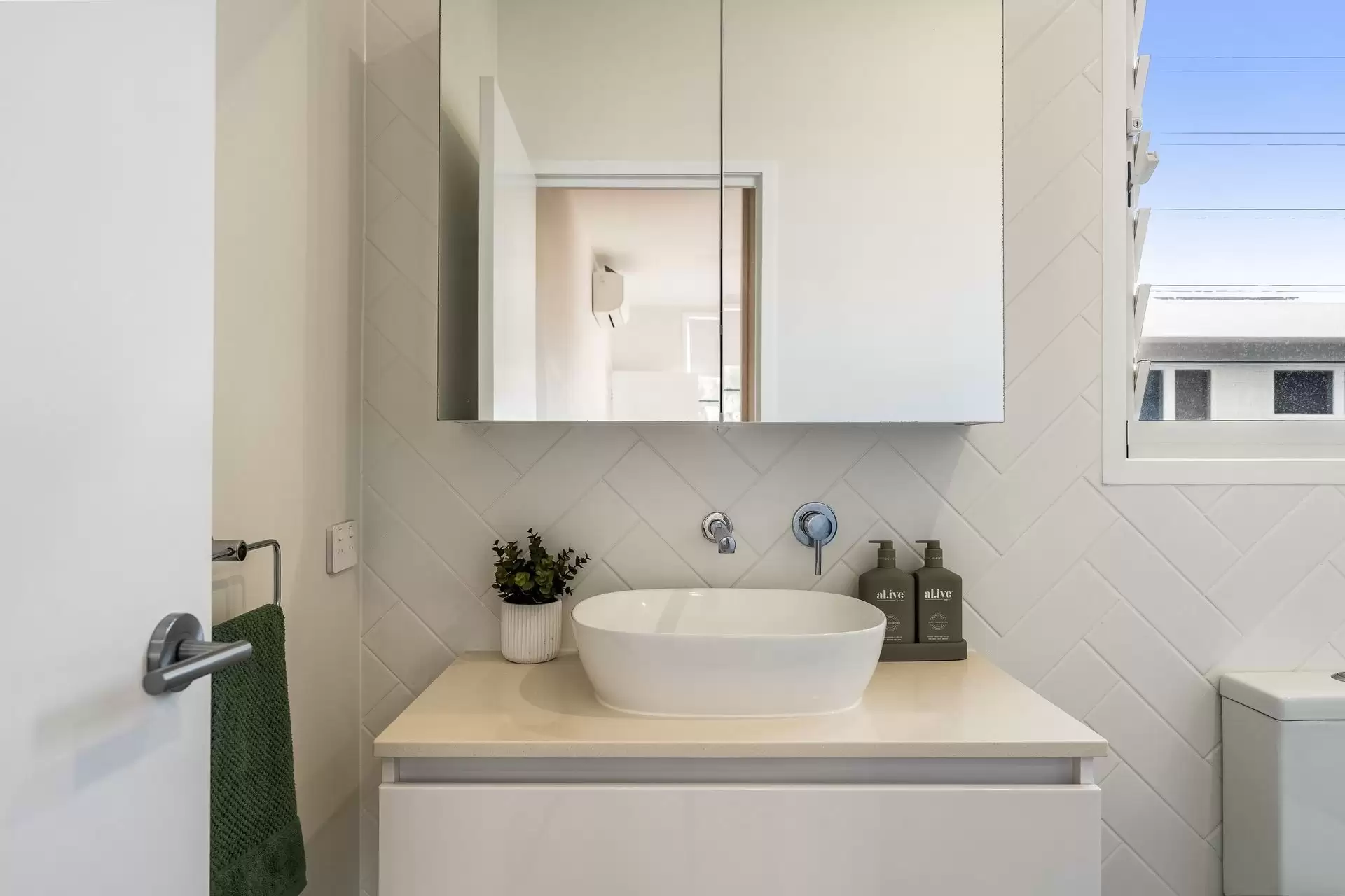 2/113 Paterson Street, Byron Bay Sold by Sydney Sotheby's International Realty - image 13