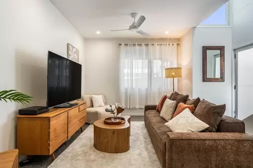 2/113 Paterson Street, Byron Bay Sold by Sydney Sotheby's International Realty