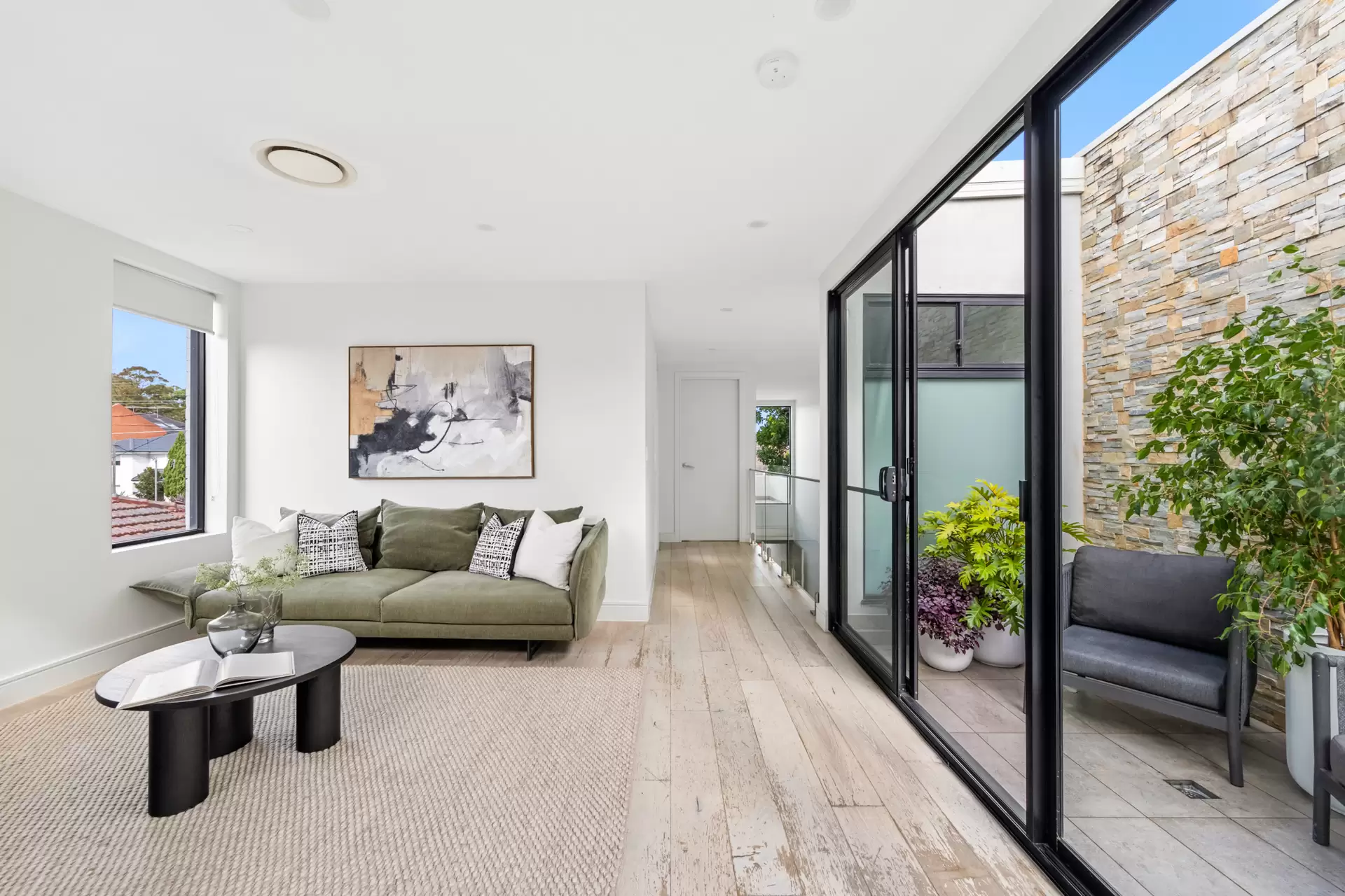 143 King Street, Mascot Sold by Sydney Sotheby's International Realty - image 10