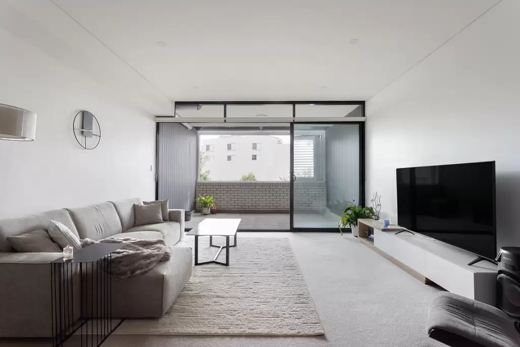 308/18 Neild Avenue, Darlinghurst Sold by Sydney Sotheby's International Realty