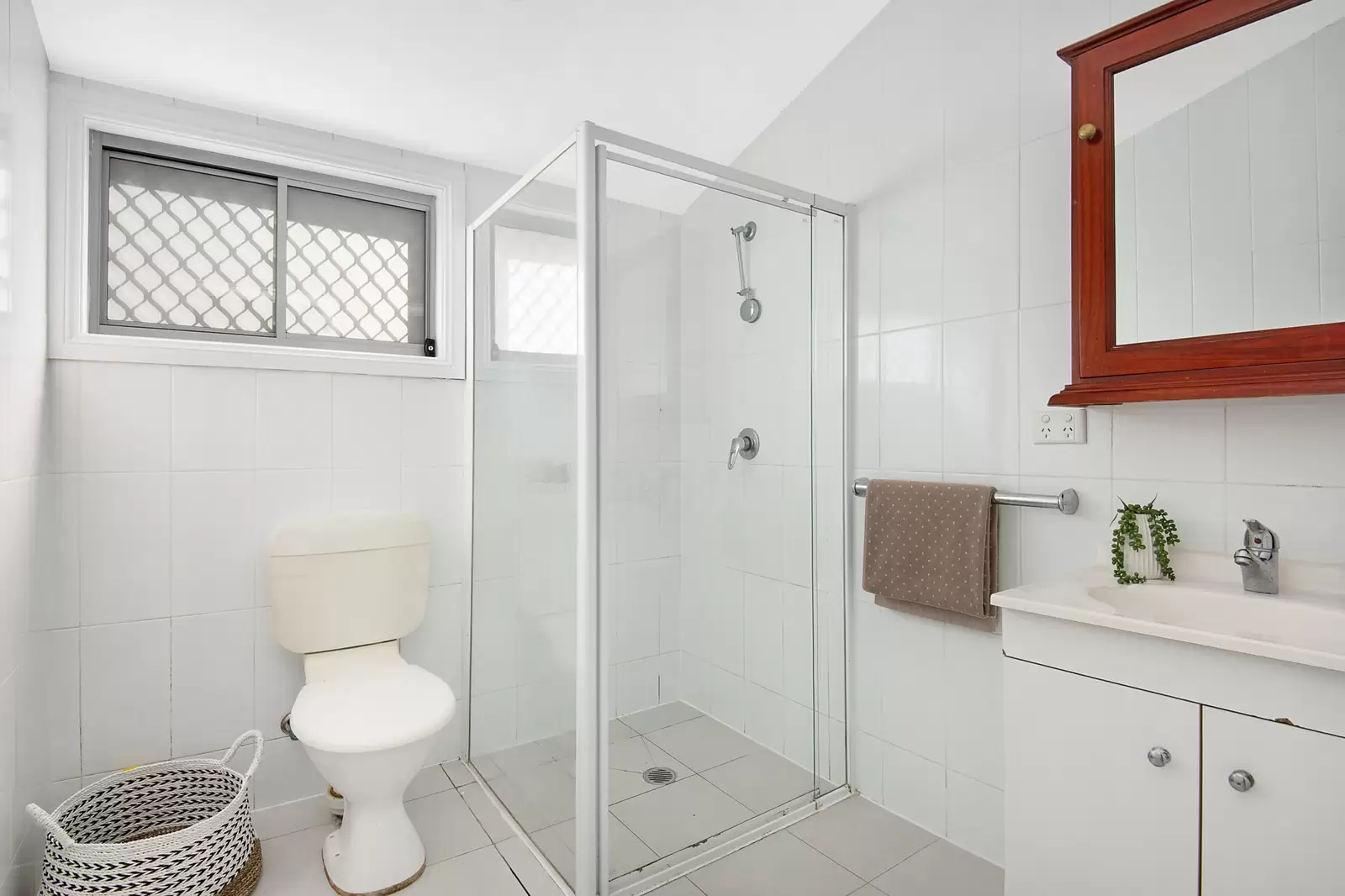 5 Lyndhurst Street, Glebe Sold by Sydney Sotheby's International Realty - image 7