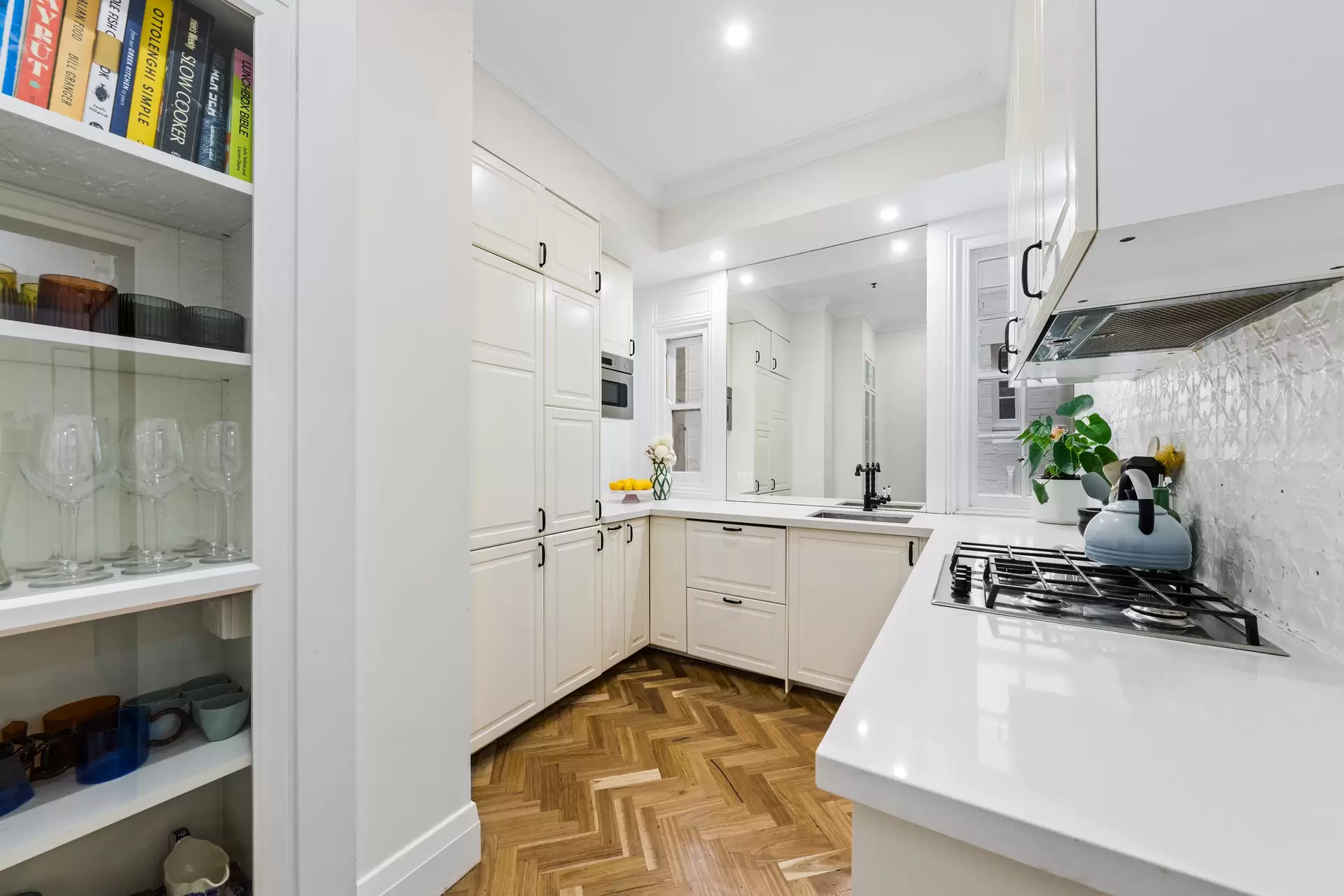 9 / 28 Onslow Avenue, Elizabeth Bay Leased by Sydney Sotheby's International Realty - image 1