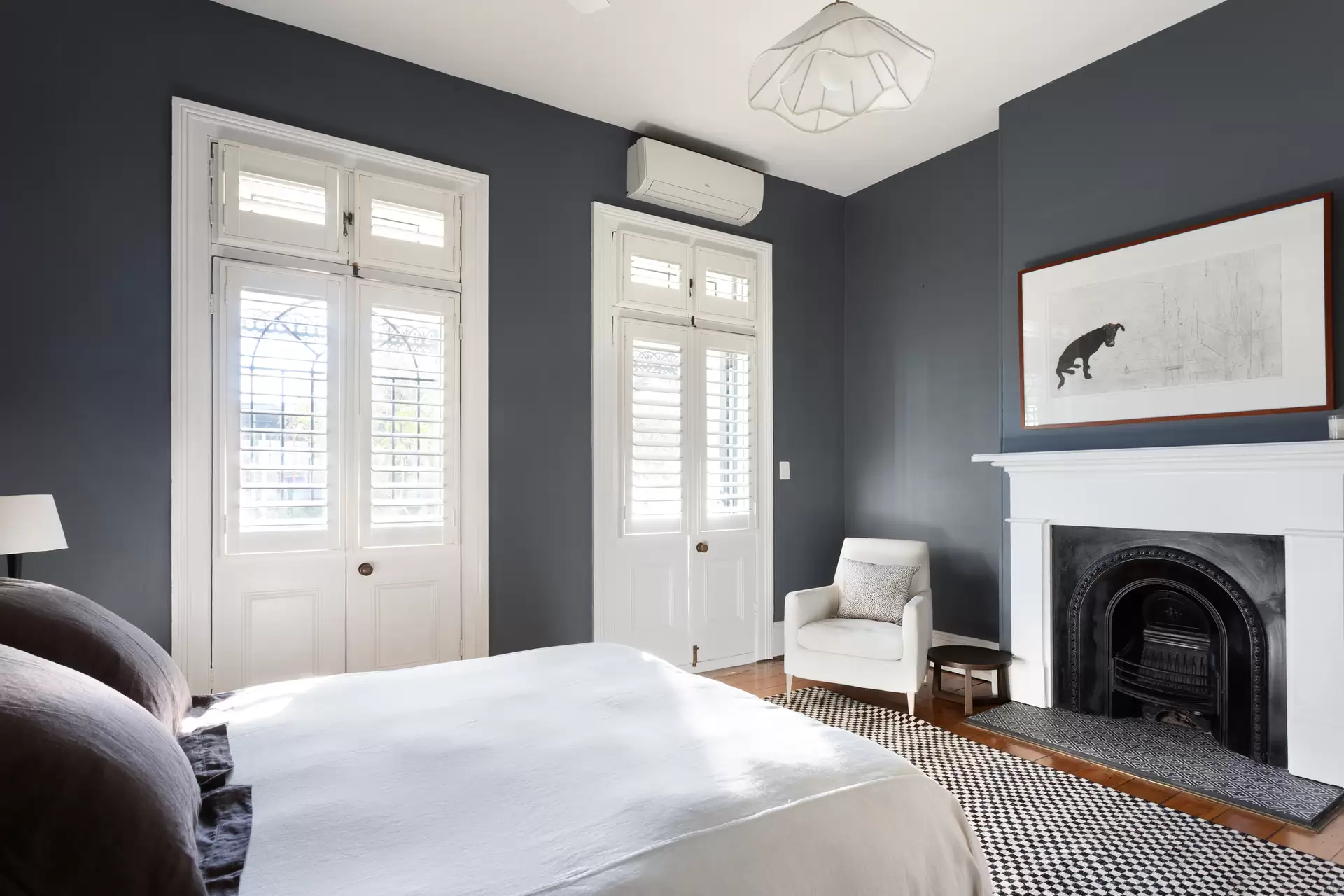 33 Mort Street, Surry Hills Sold by Sydney Sotheby's International Realty - image 1