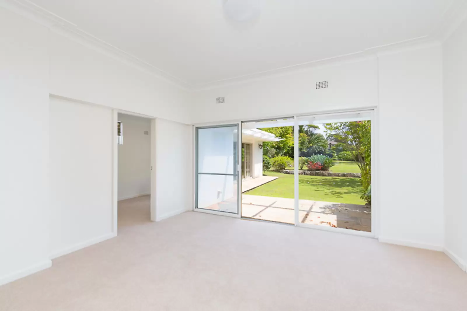Rose Bay Leased by Sydney Sotheby's International Realty - image 8