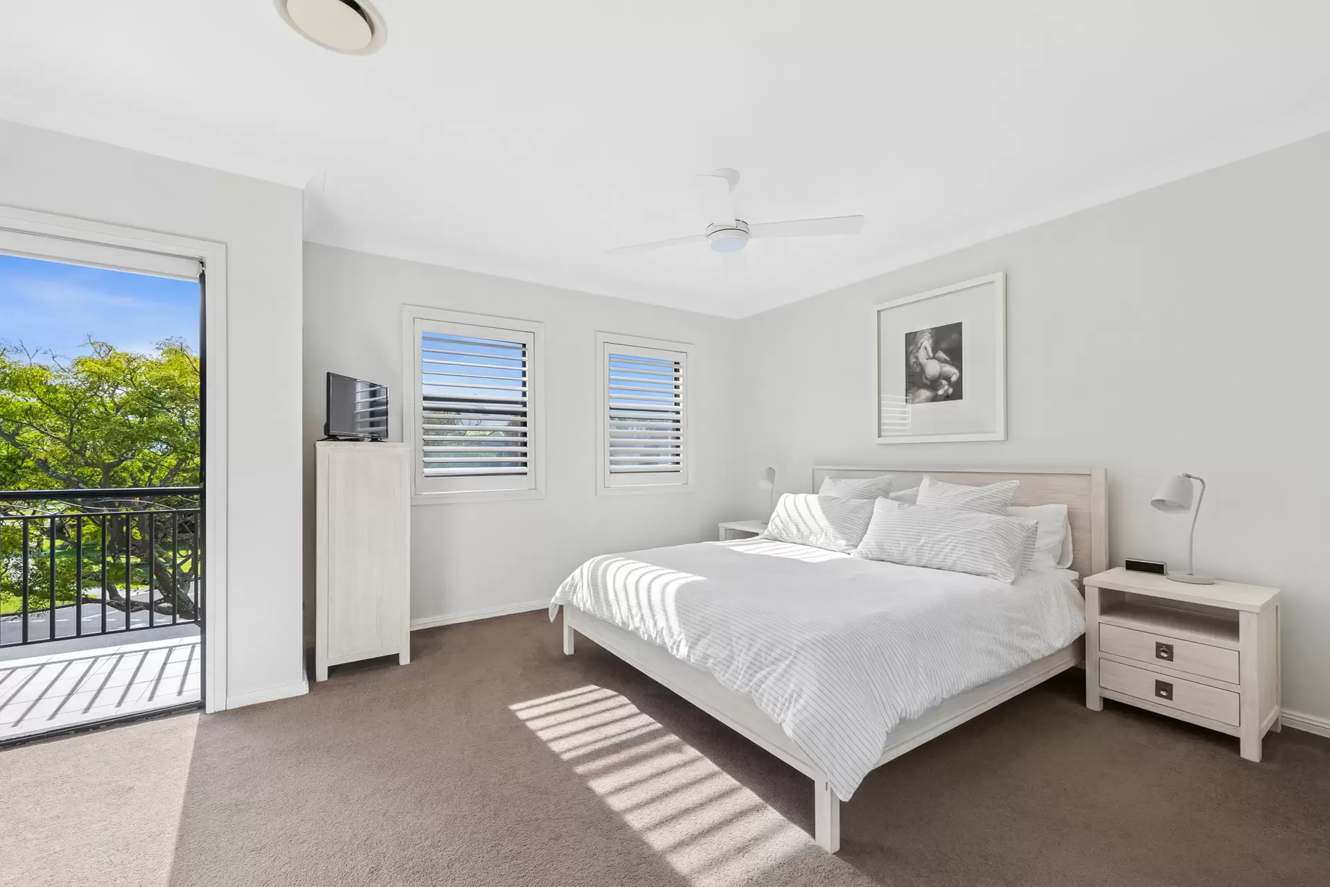 1A Brisbane Street, Chifley Sold by Sydney Sotheby's International Realty - image 9
