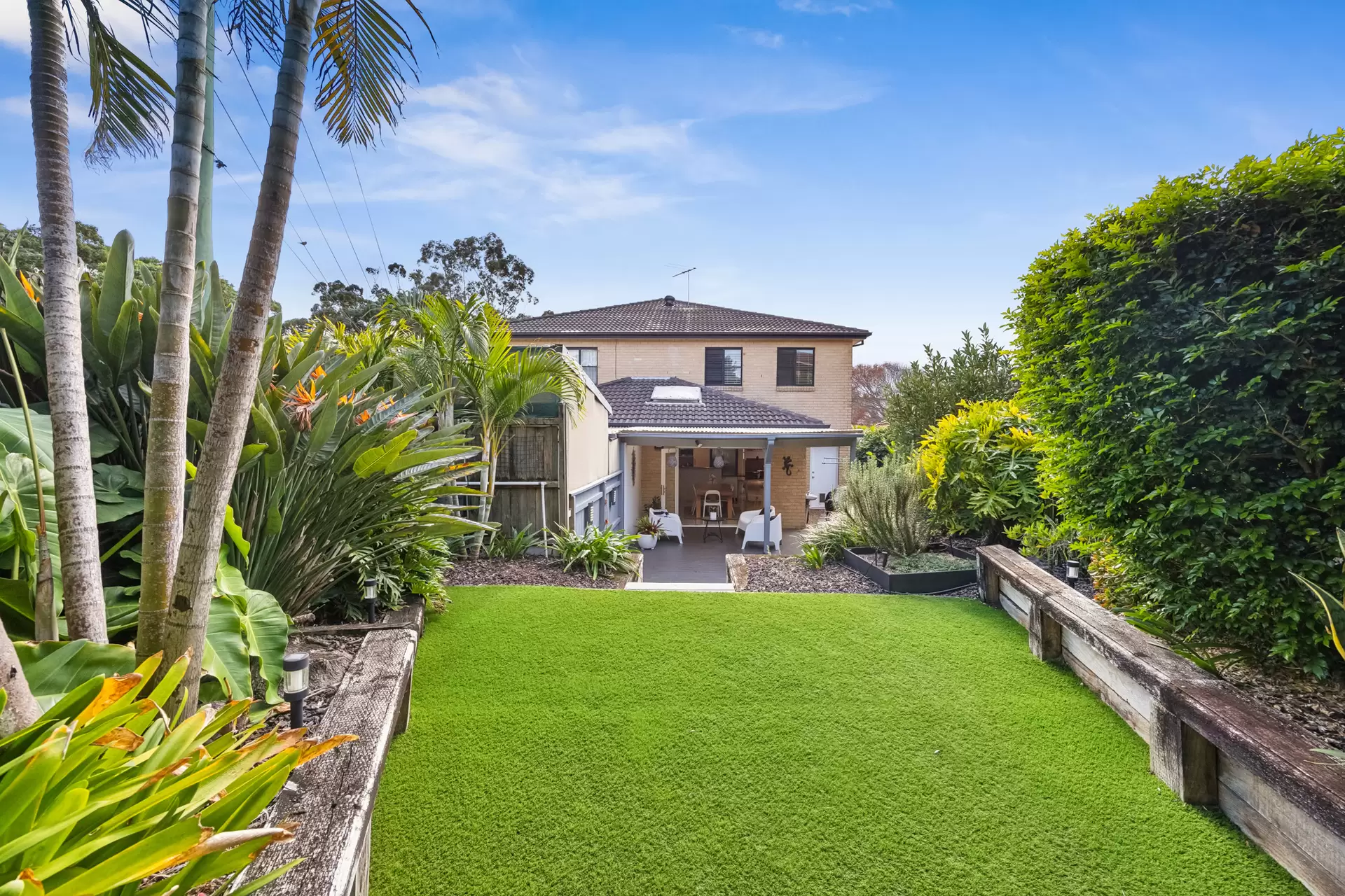 1A Brisbane Street, Chifley Sold by Sydney Sotheby's International Realty - image 1