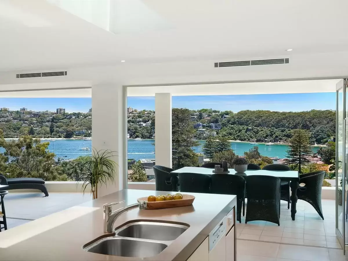 18 Amiens Road, Clontarf Sold by Sydney Sotheby's International Realty - image 1