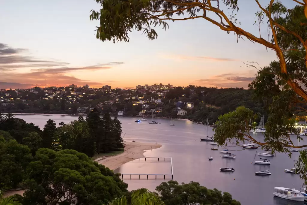 15 Peronne Avenue, Clontarf Sold by Sydney Sotheby's International Realty