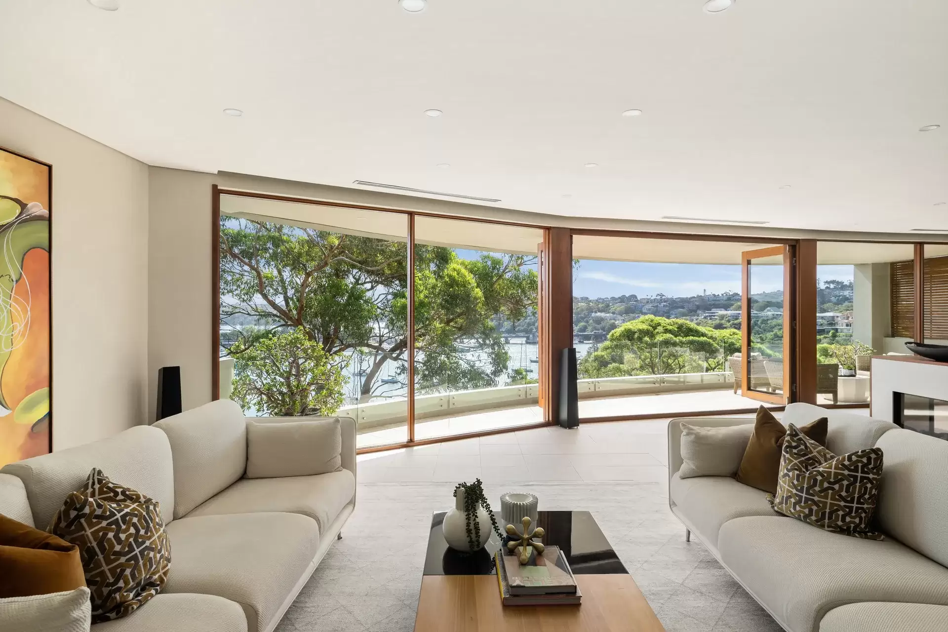 15 Peronne Avenue, Clontarf Sold by Sydney Sotheby's International Realty - image 2