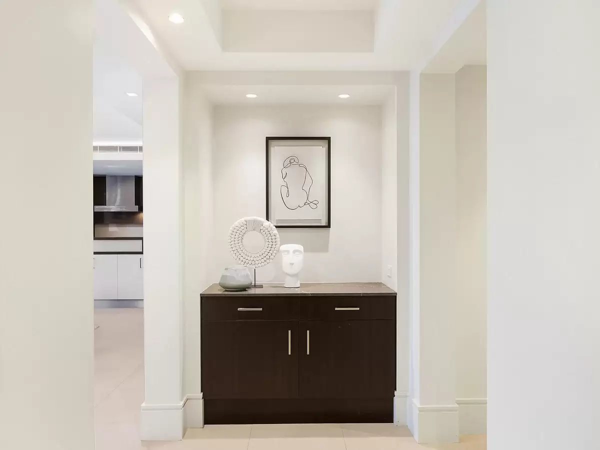 401/5 Harbourview Crescent, Milsons Point Sold by Sydney Sotheby's International Realty - image 2