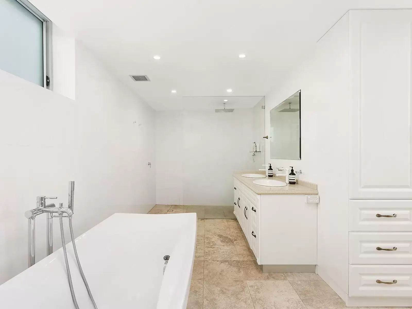27 Pindari Avenue, Mosman Sold by Sydney Sotheby's International Realty - image 3