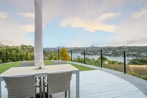 5 Gurney Crescent, Seaforth Sold by Sydney Sotheby's International Realty