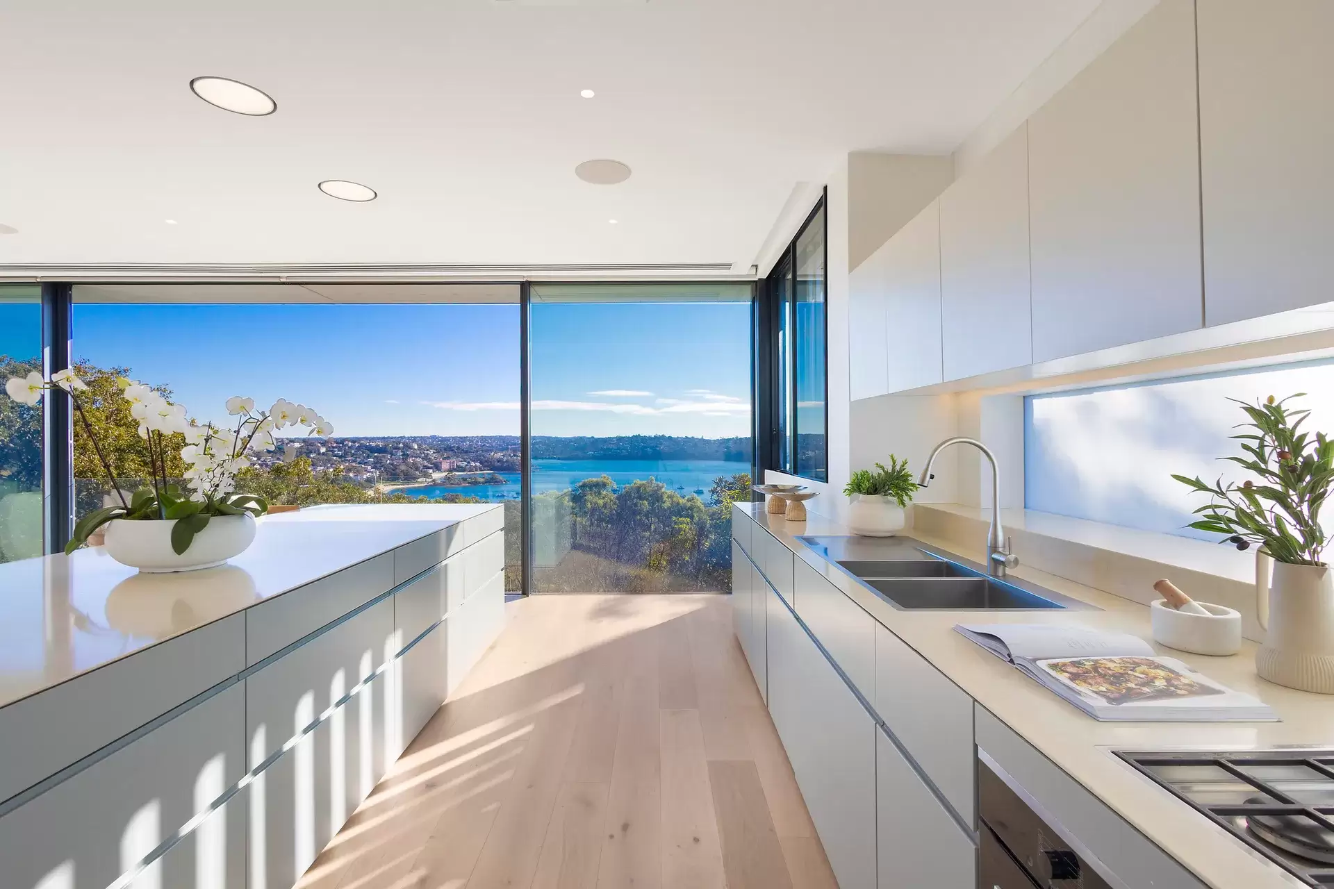 11 Wolseley Road, Mosman Sold by Sydney Sotheby's International Realty - image 2