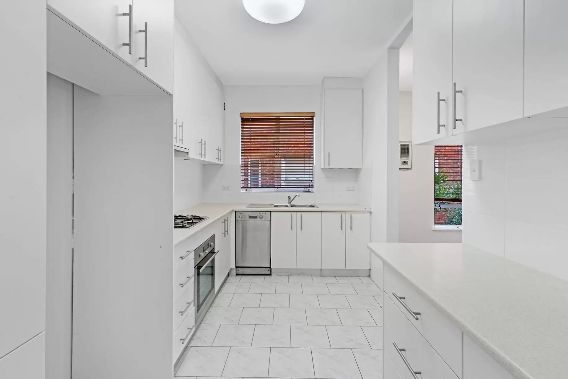 7 / 14 Stafford Street, Double Bay Leased by Sydney Sotheby's International Realty - image 3