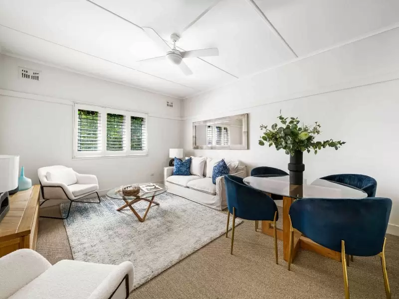 12/7 Wylde Street, Potts Point Leased by Sydney Sotheby's International Realty - image 1