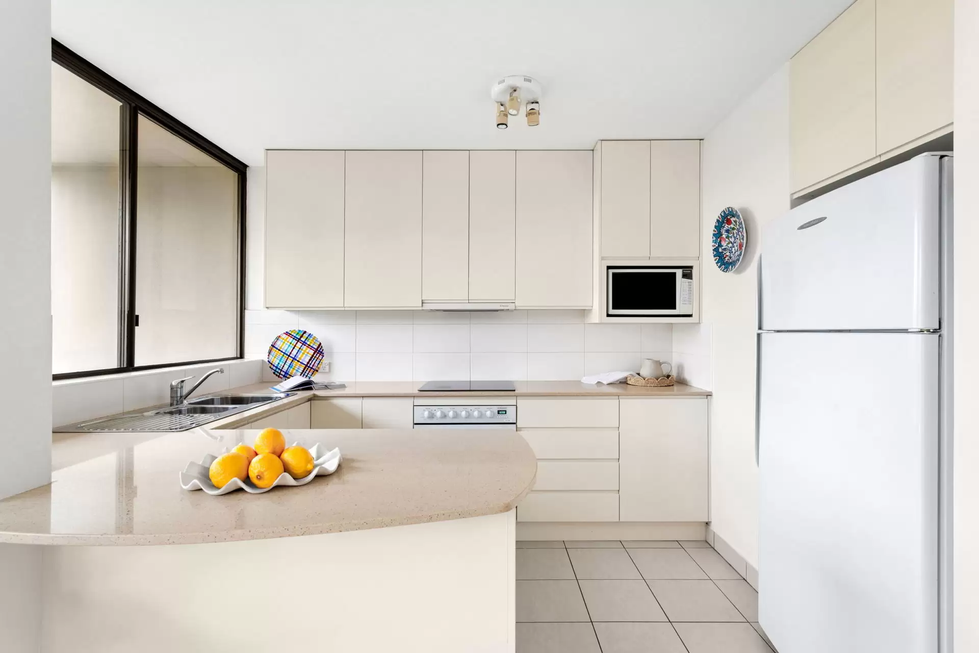 4/2 New Mclean Street, Edgecliff Sold by Sydney Sotheby's International Realty - image 3