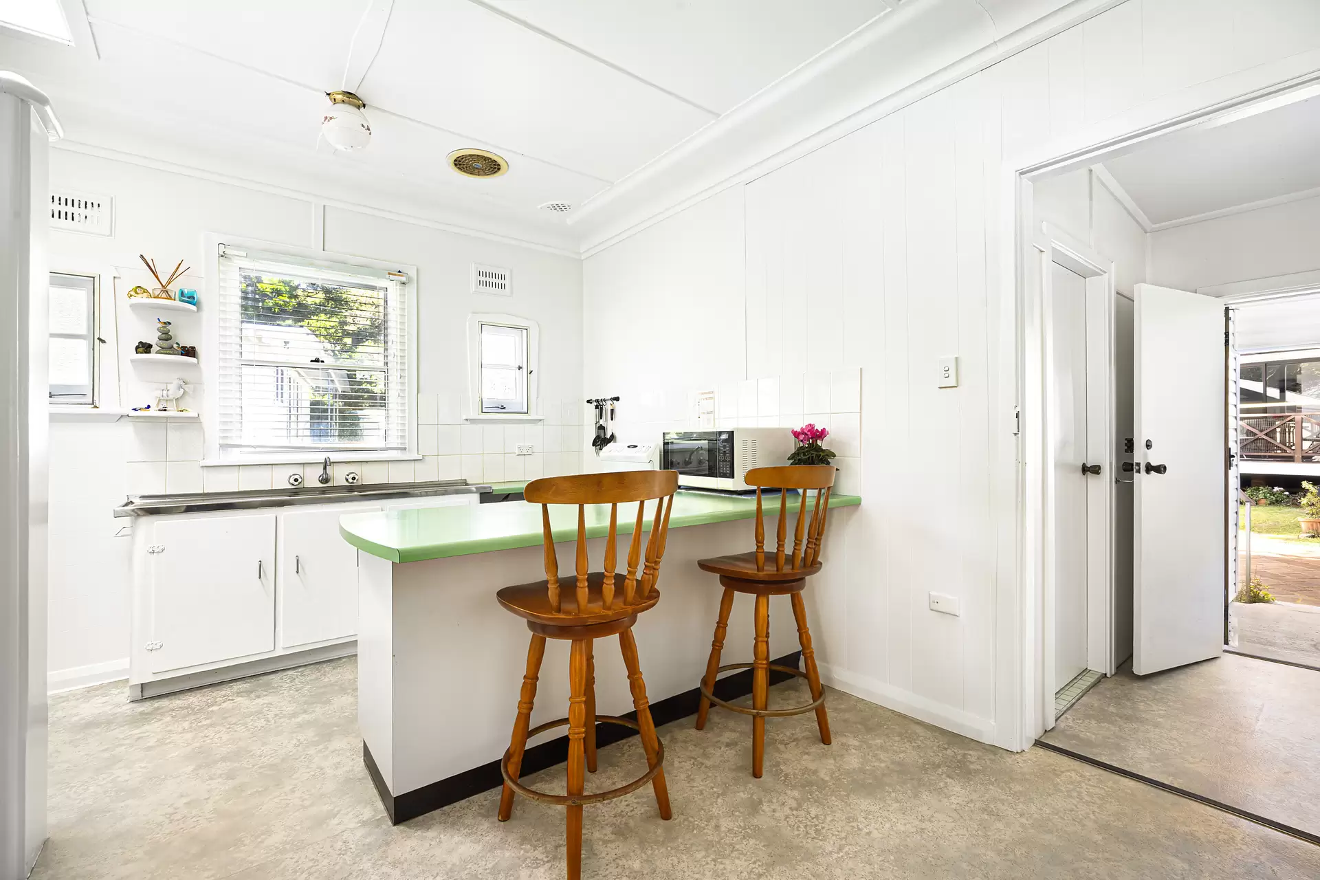 4 Neil Street, Bundeena Sold by Sydney Sotheby's International Realty - image 10