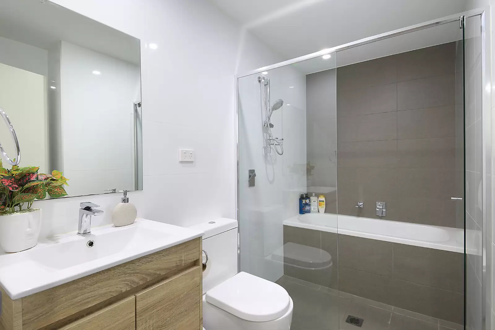 3001/11 Hassall St, Parramatta Sold by Sydney Sotheby's International Realty - image 5