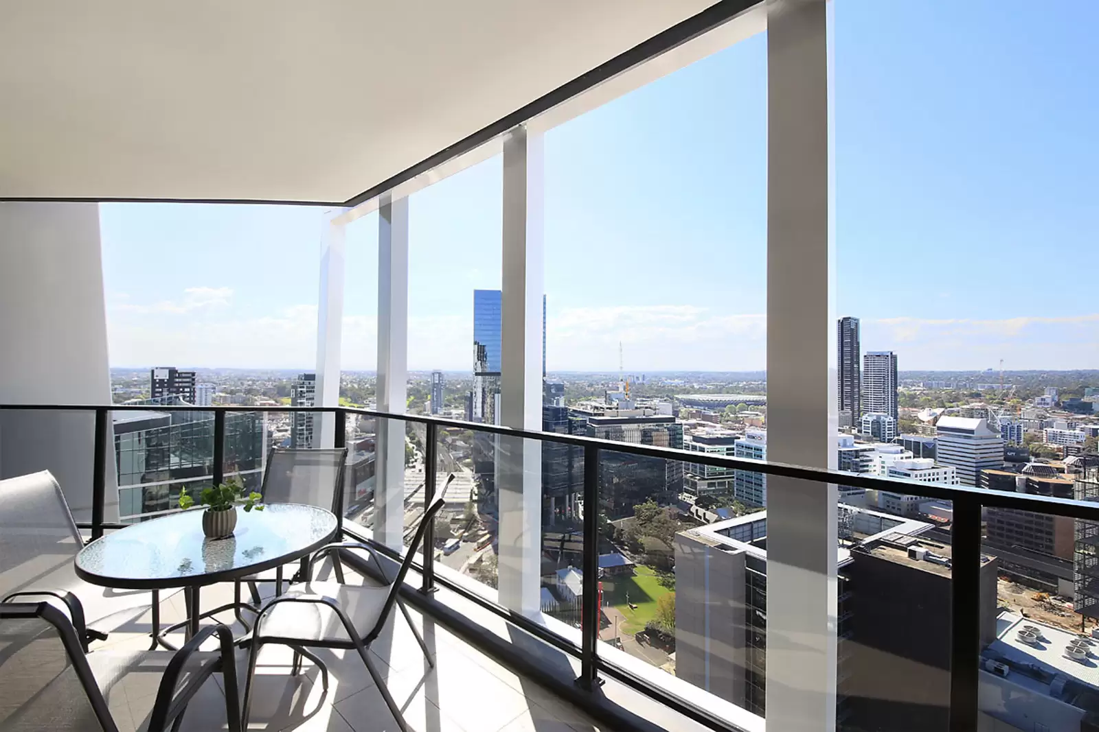 3001/11 Hassall St, Parramatta Sold by Sydney Sotheby's International Realty - image 4
