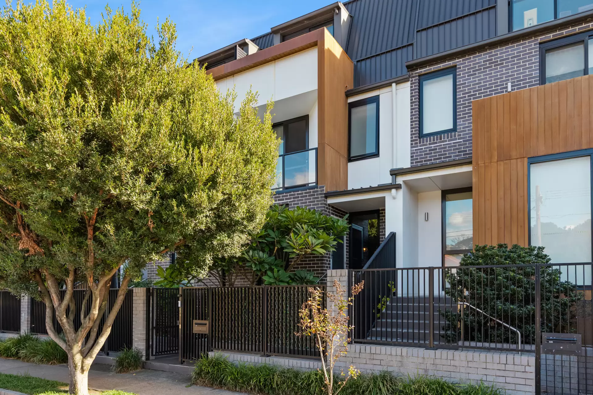 63A Wilson Street, Botany Sold by Sydney Sotheby's International Realty - image 1