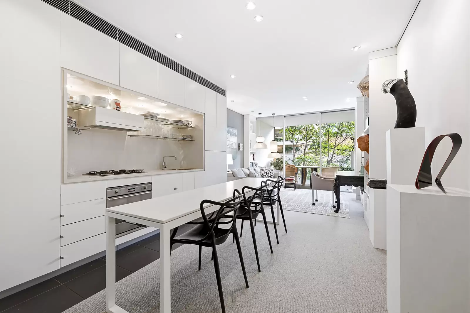 202/76-88 Crown Street, Woolloomooloo Sold by Sydney Sotheby's International Realty - image 8
