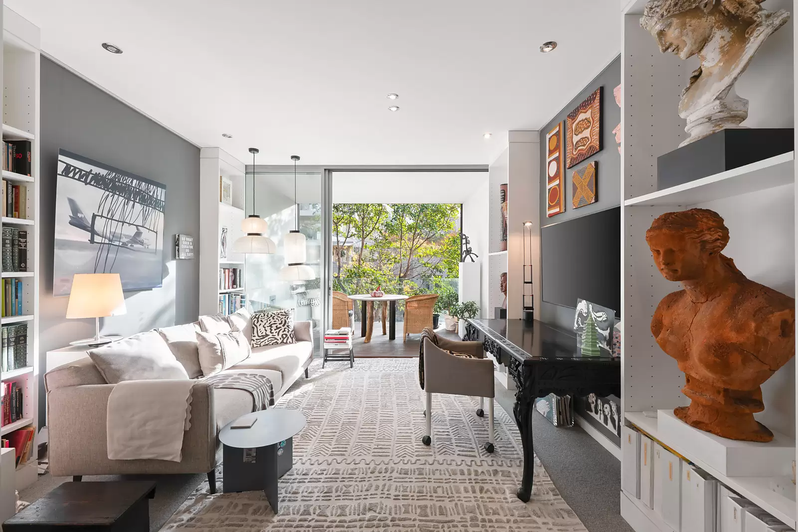 202/76-88 Crown Street, Woolloomooloo Sold by Sydney Sotheby's International Realty - image 1