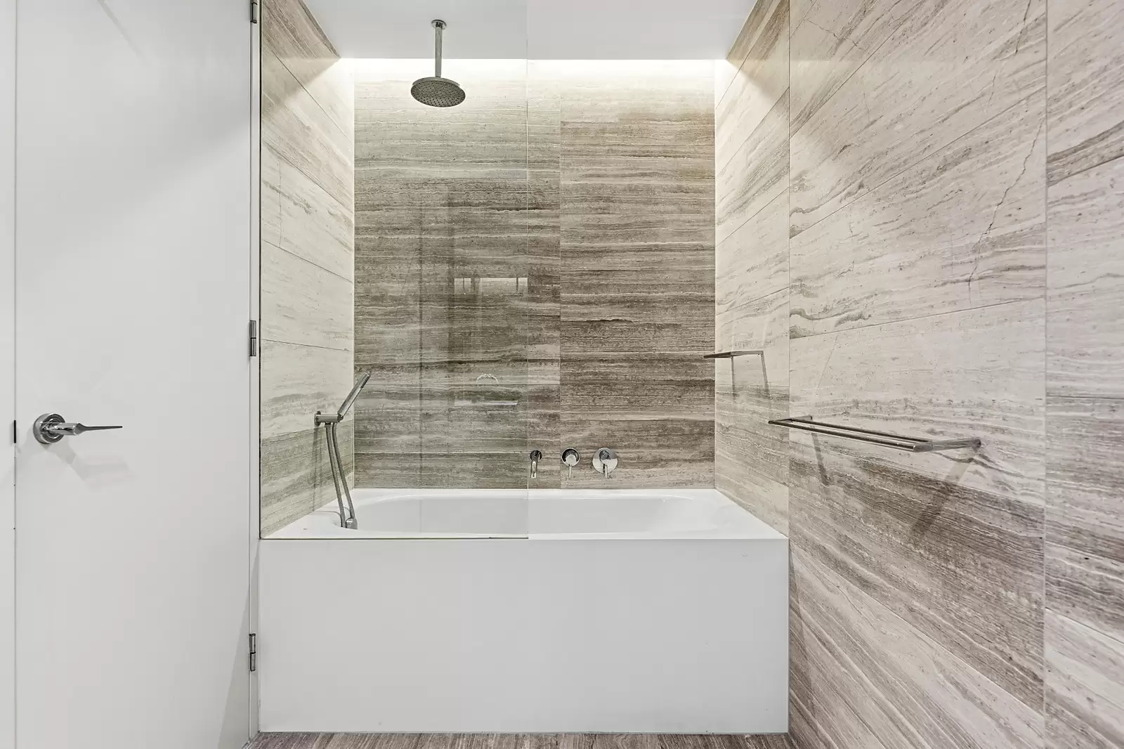 1607/178 Thomas Street, Haymarket For Sale by Sydney Sotheby's International Realty - image 6