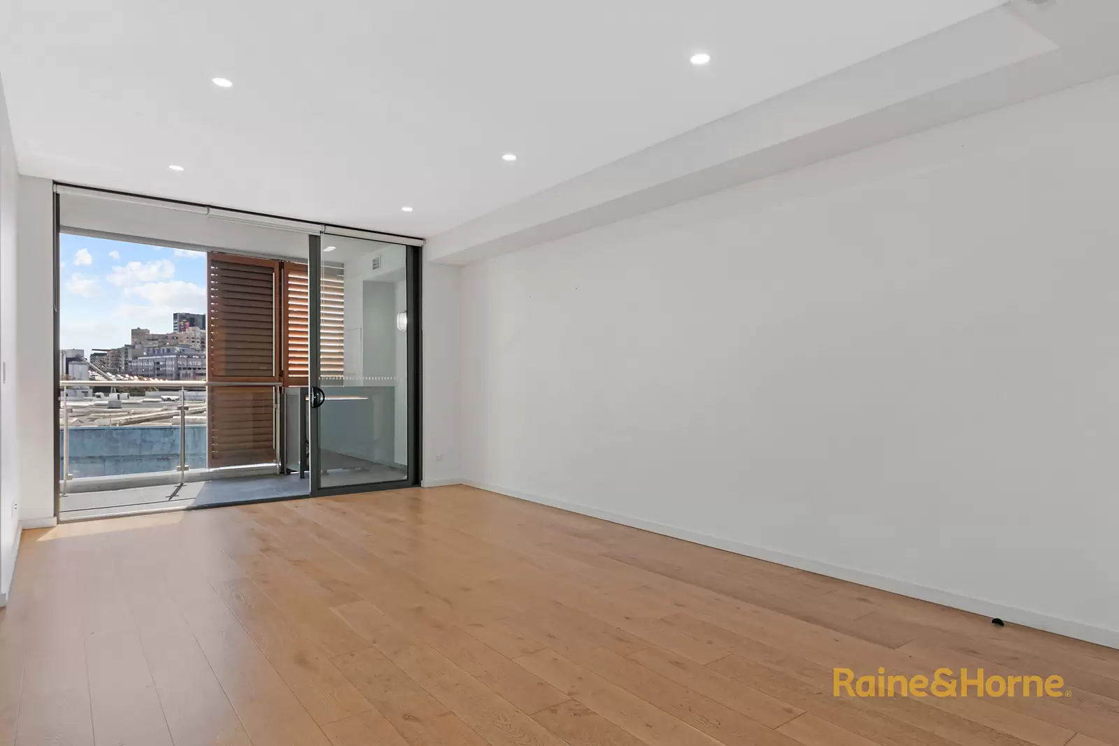 316/1 Wattle Crescent, Pyrmont For Sale by Sydney Sotheby's International Realty - image 2