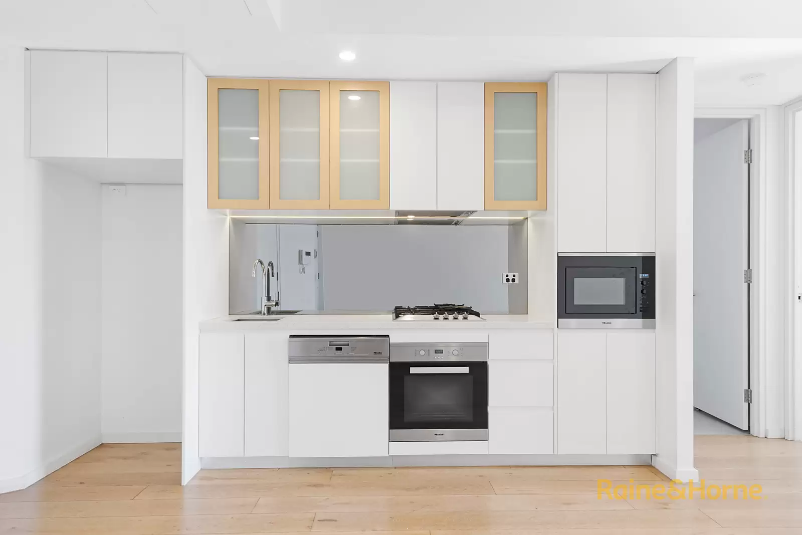 316/1 Wattle Crescent, Pyrmont For Sale by Sydney Sotheby's International Realty - image 4