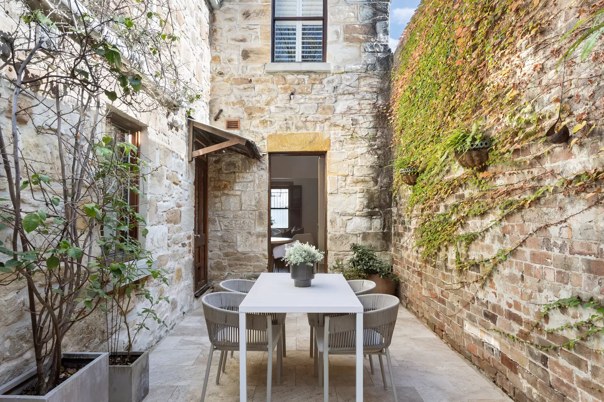212 Palmer Street, Darlinghurst Sold by Sydney Sotheby's International Realty - image 1