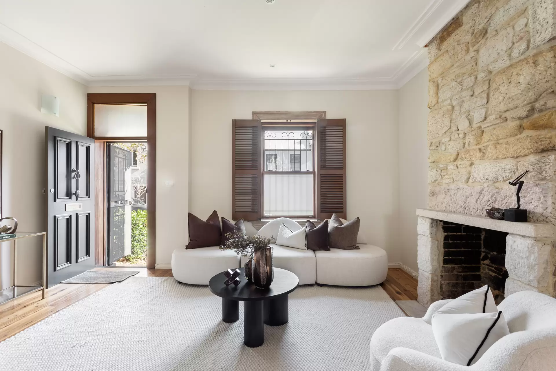 212 Palmer Street, Darlinghurst Sold by Sydney Sotheby's International Realty - image 1