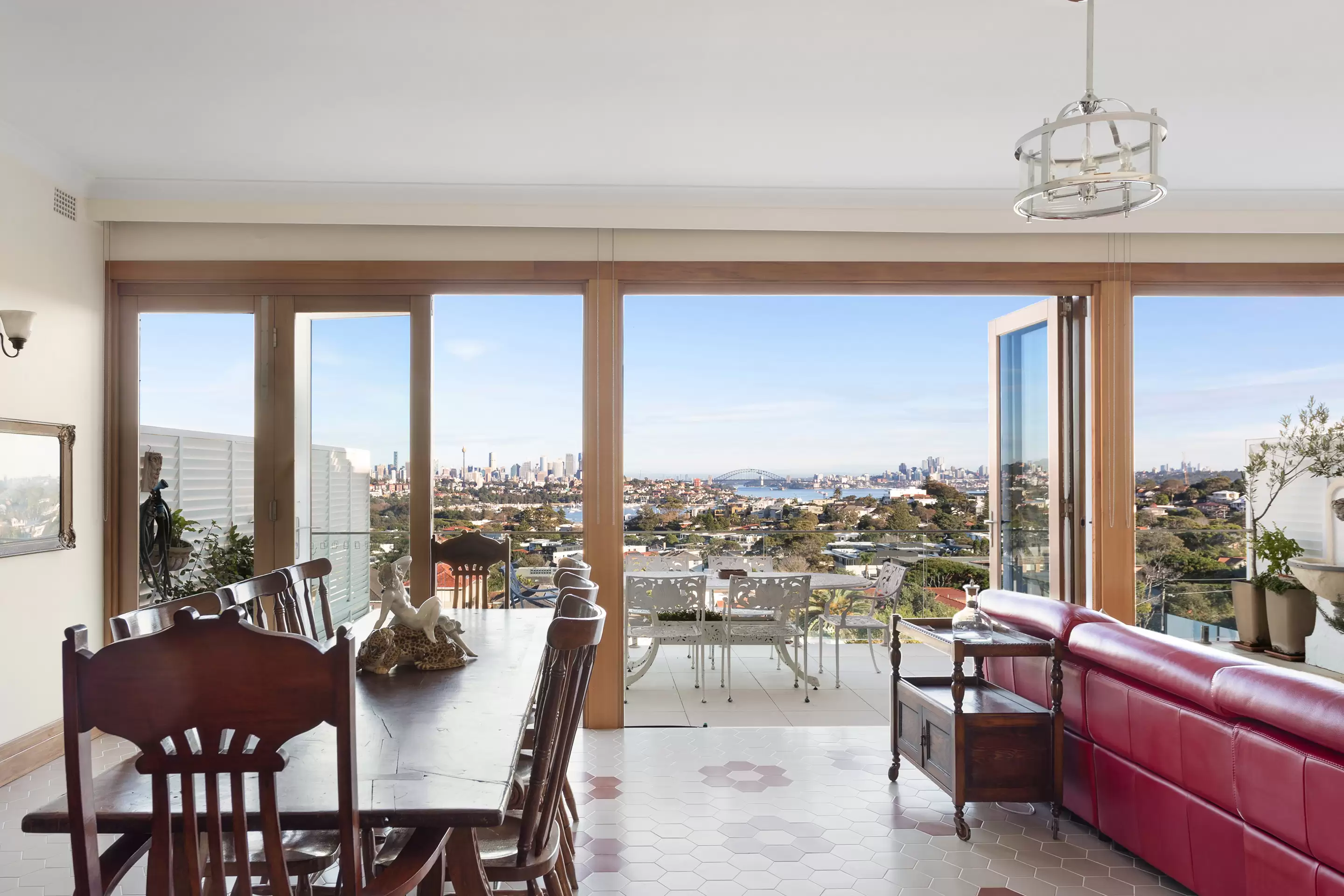53 Portland Street, Dover Heights For Sale by Sydney Sotheby's International Realty - image 2