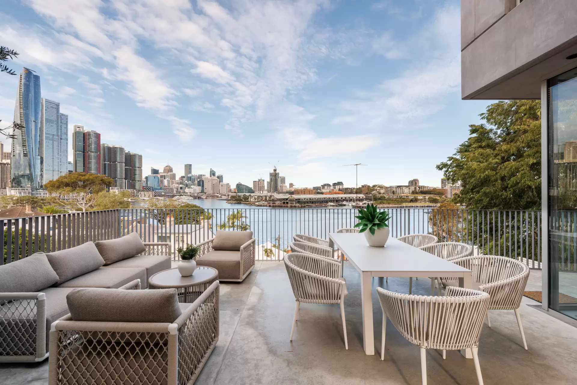 24 Pearson Street, Balmain East Auction by Sydney Sotheby's International Realty - image 1