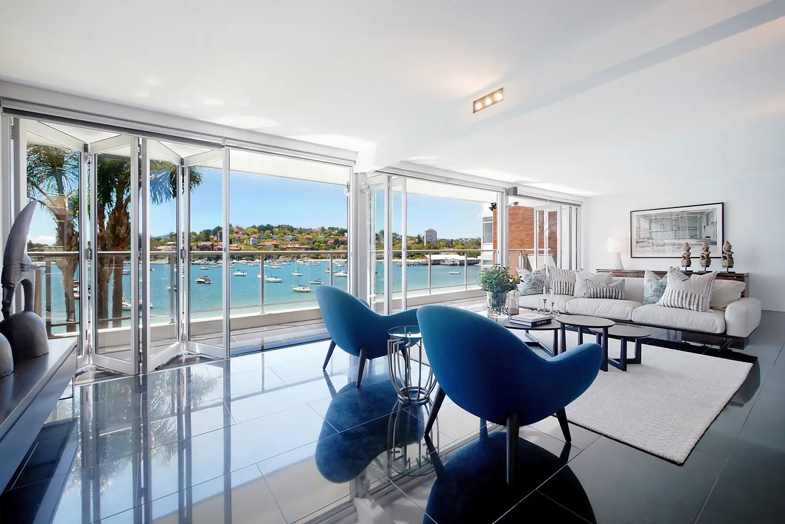 13/33 Sutherland Crescent, Darling Point Sold by Sydney Sotheby's International Realty - image 1