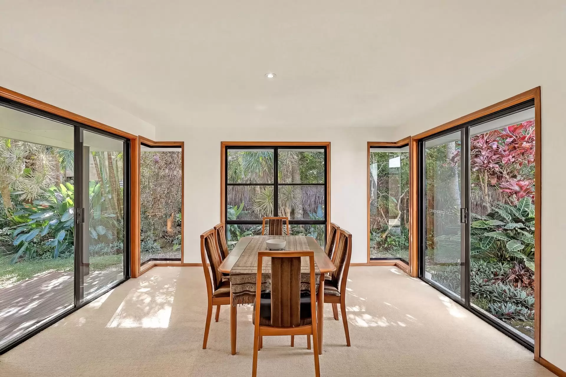 24 Oakland Court, Byron Bay Auction by Sydney Sotheby's International Realty - image 9